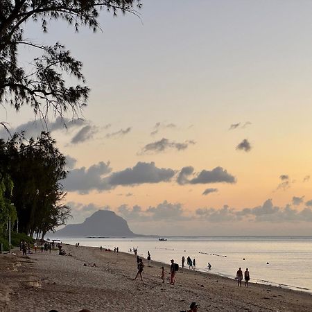 Modern Flat In Flic En Flac-Walk To The Beach 外观 照片