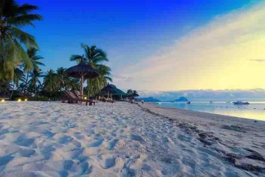 Modern Flat In Flic En Flac-Walk To The Beach 外观 照片