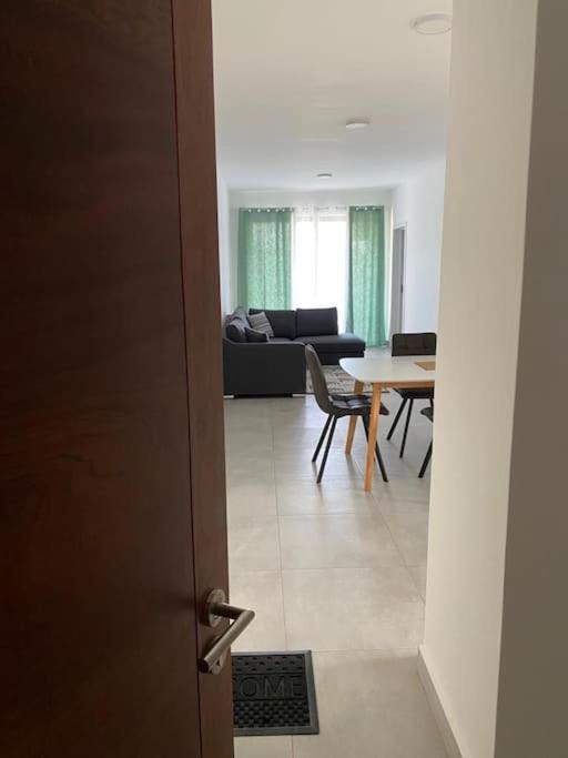 Modern Flat In Flic En Flac-Walk To The Beach 外观 照片
