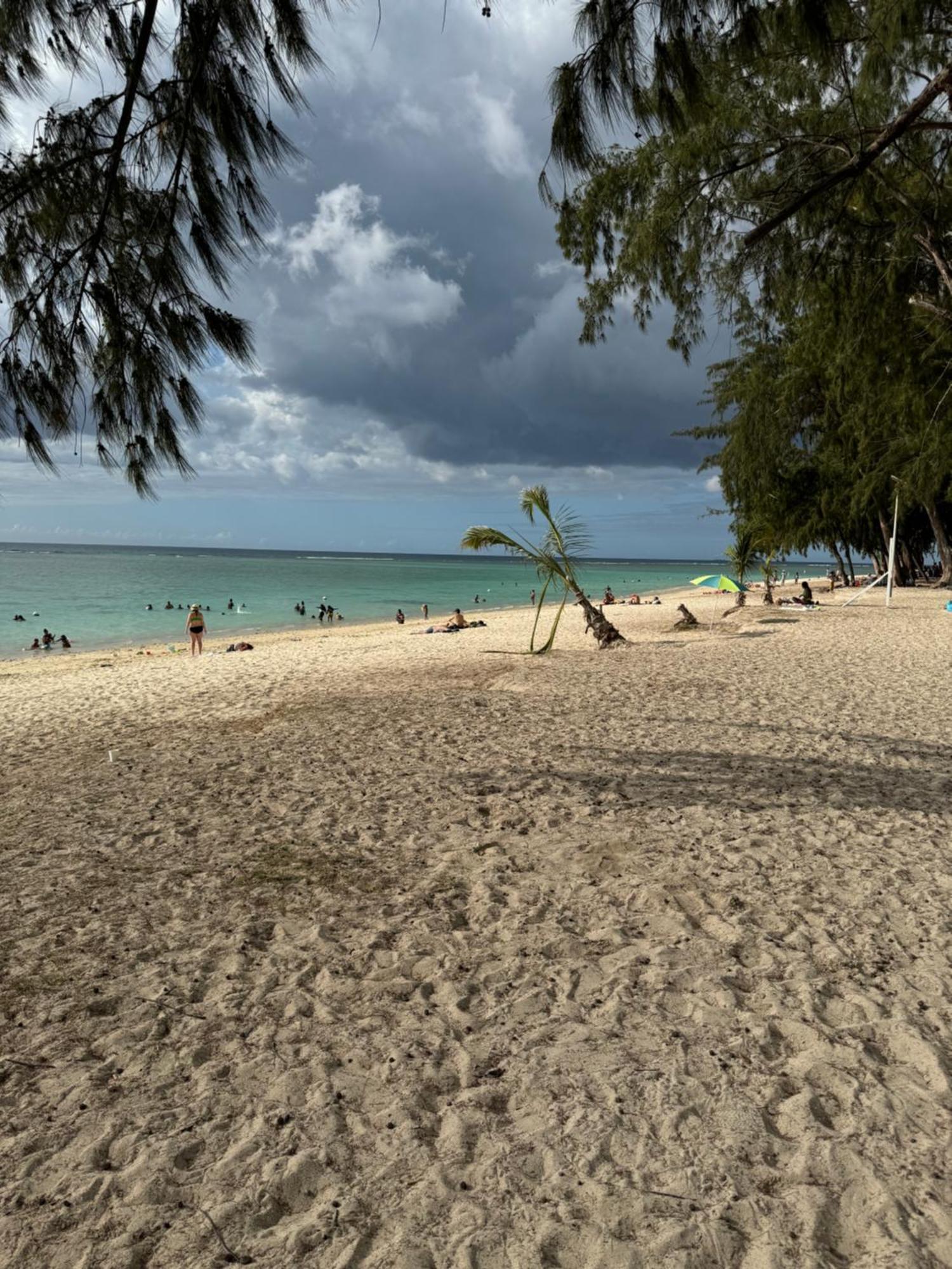 Modern Flat In Flic En Flac-Walk To The Beach 外观 照片