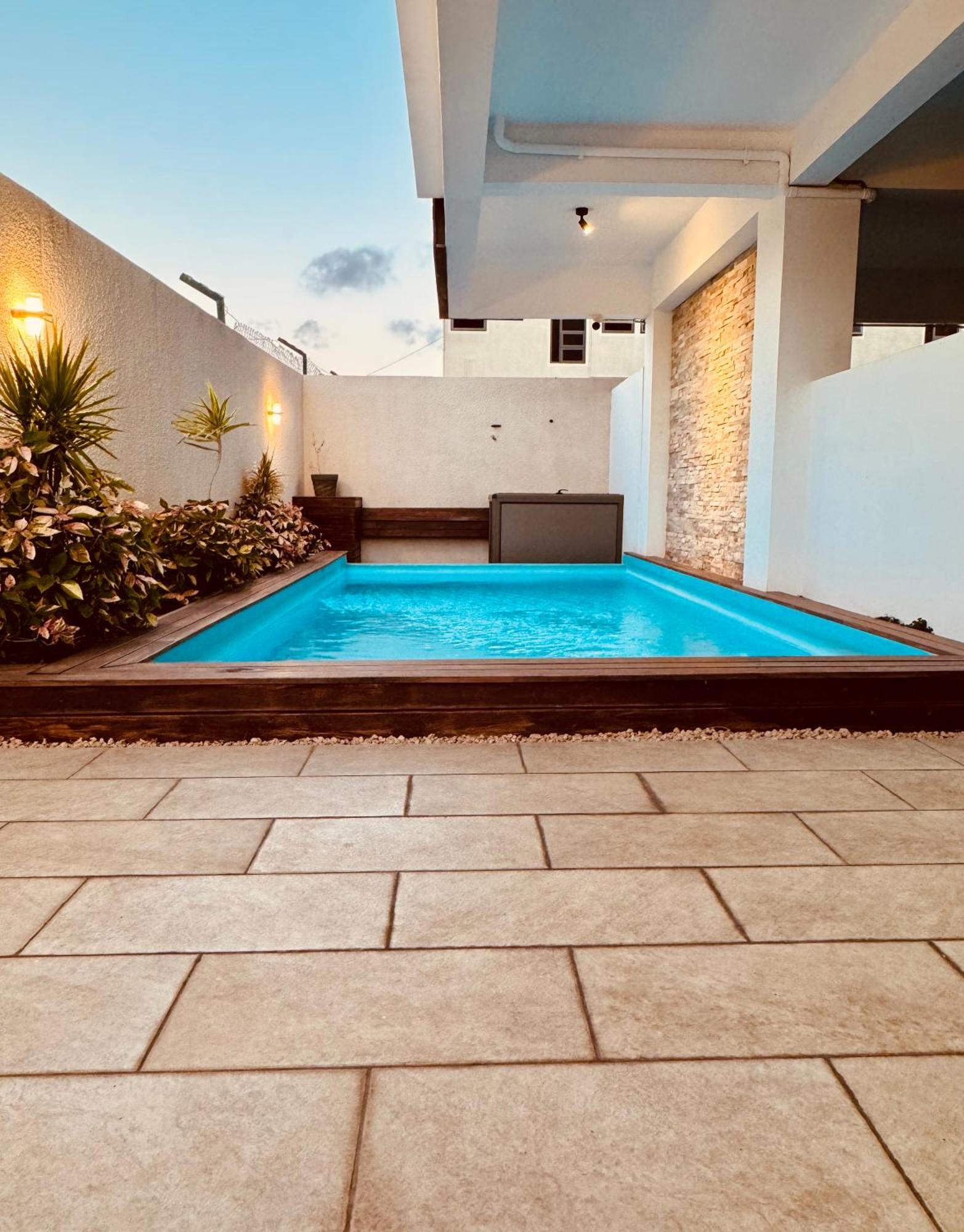 Modern Flat In Flic En Flac-Walk To The Beach 外观 照片