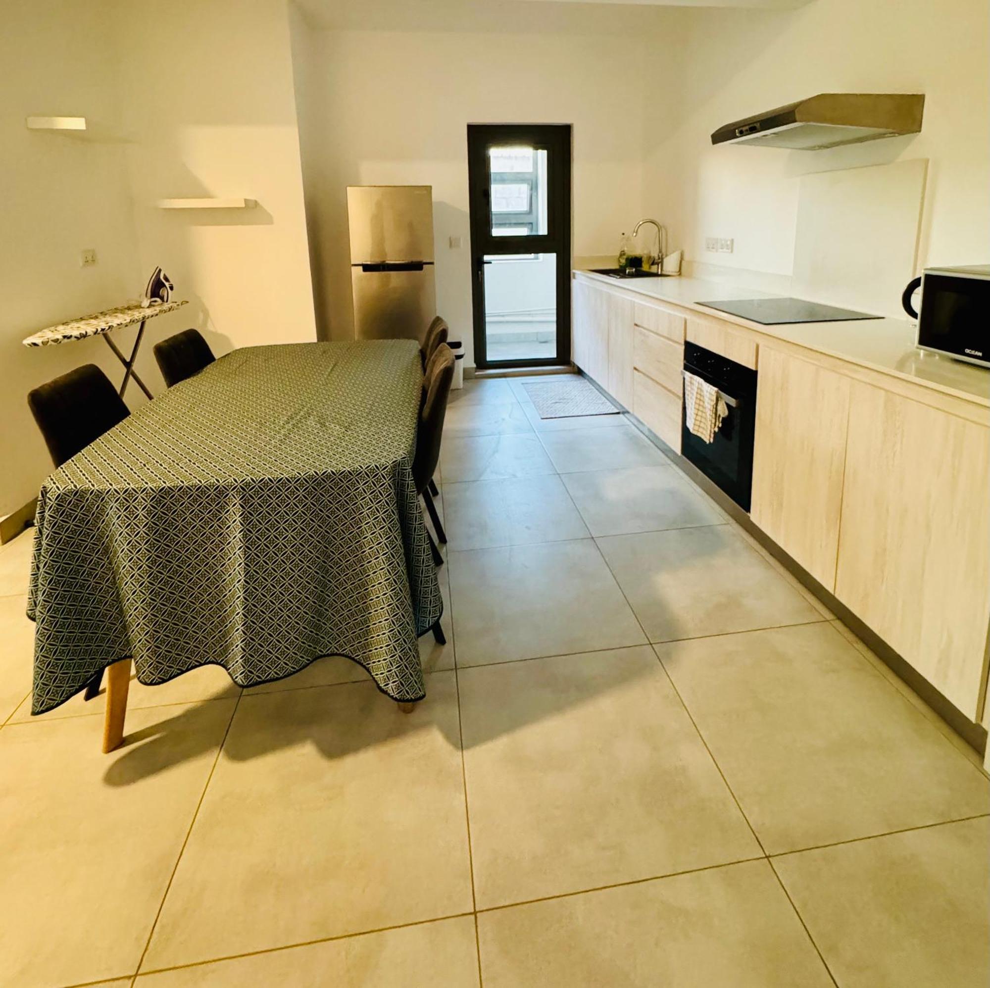 Modern Flat In Flic En Flac-Walk To The Beach 外观 照片